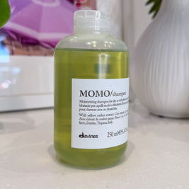 Davines MOMO Shampoo for dry and dehydrated hair with yellow melon extract